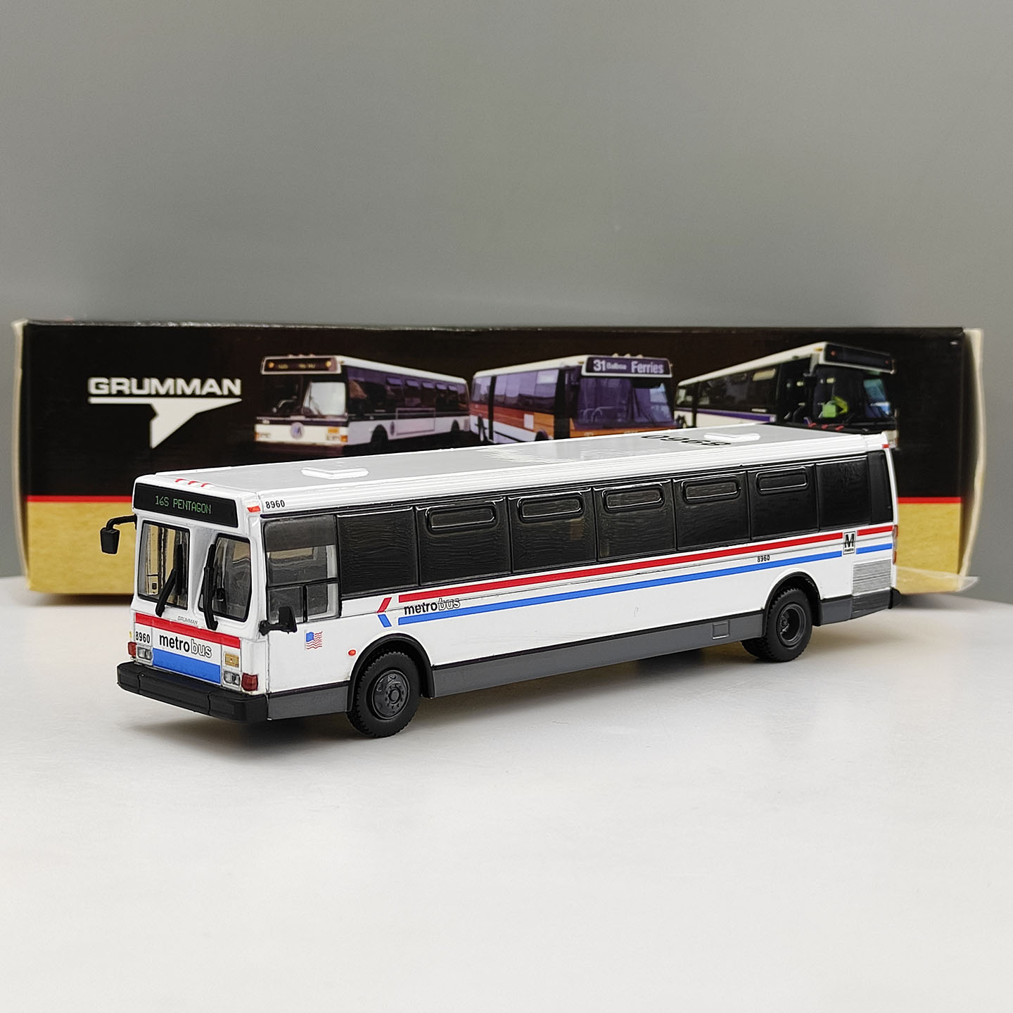 Vintage Collectibles Toys - Diecast IR 1:87 Maßstab Vintage Bus