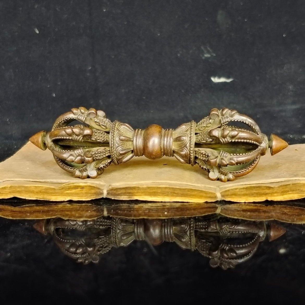 Collectible Vintage Tools - Tibetischer tantrischer Achtstrang-Vajra-Stab im antiken Stil